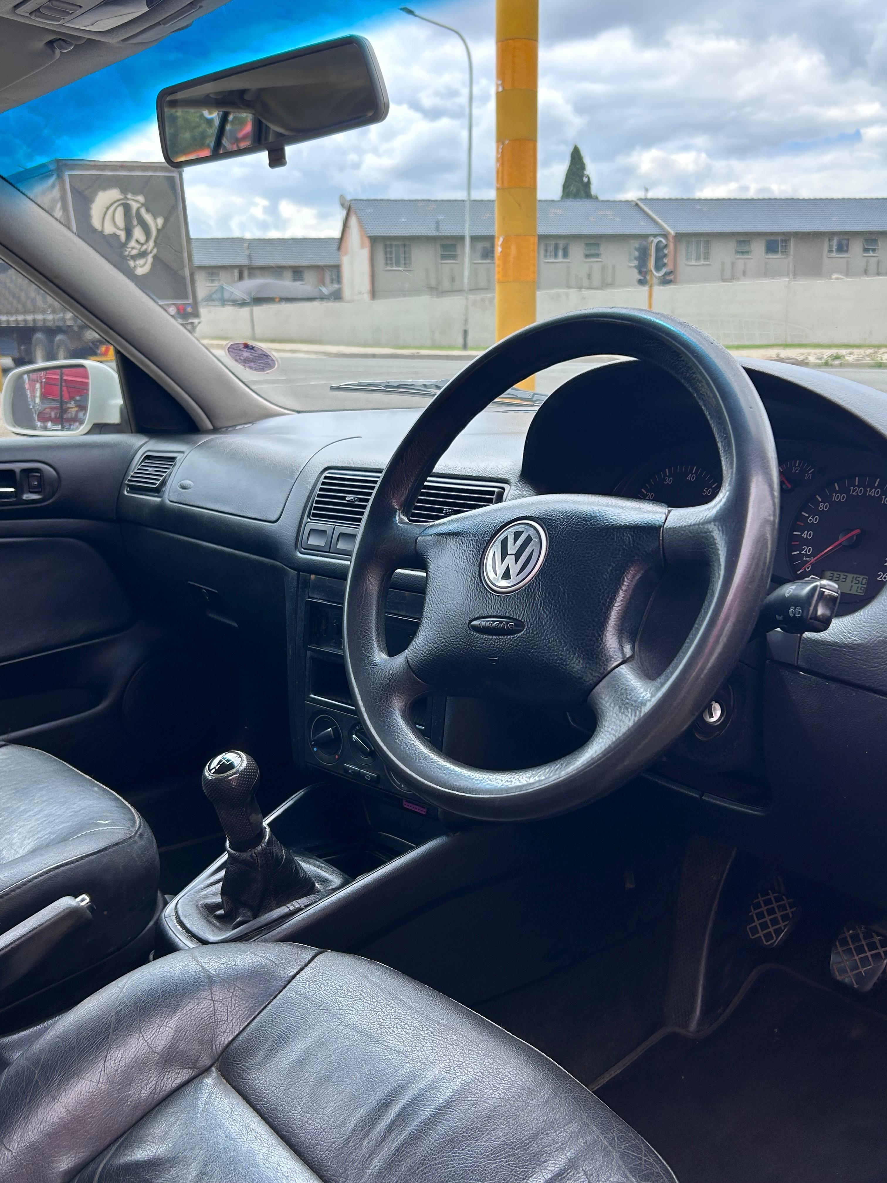 2003 Volkswagen Golf 4 1.6i thumbnail