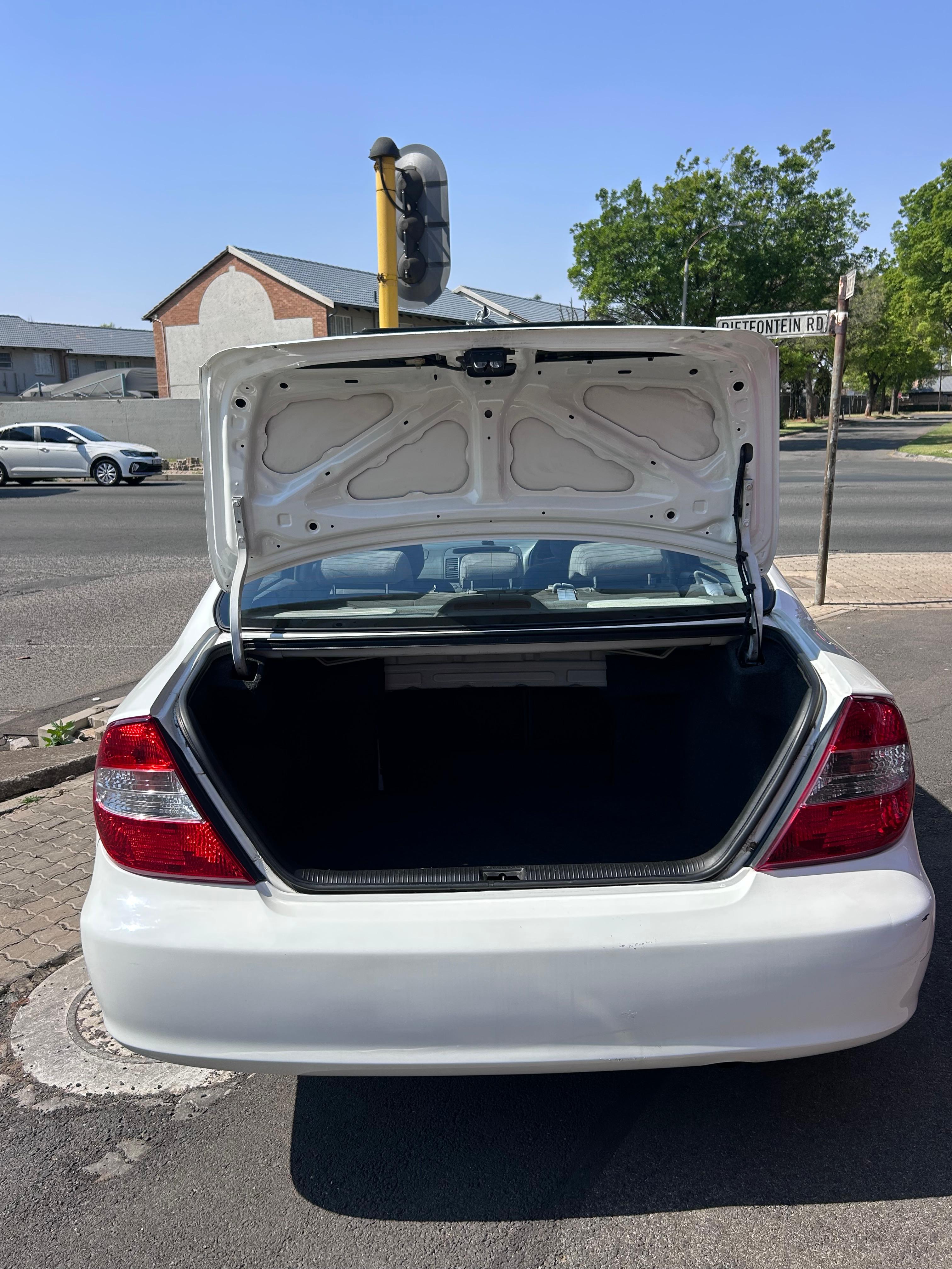 2004 Toyota Camry 2.4  thumbnail