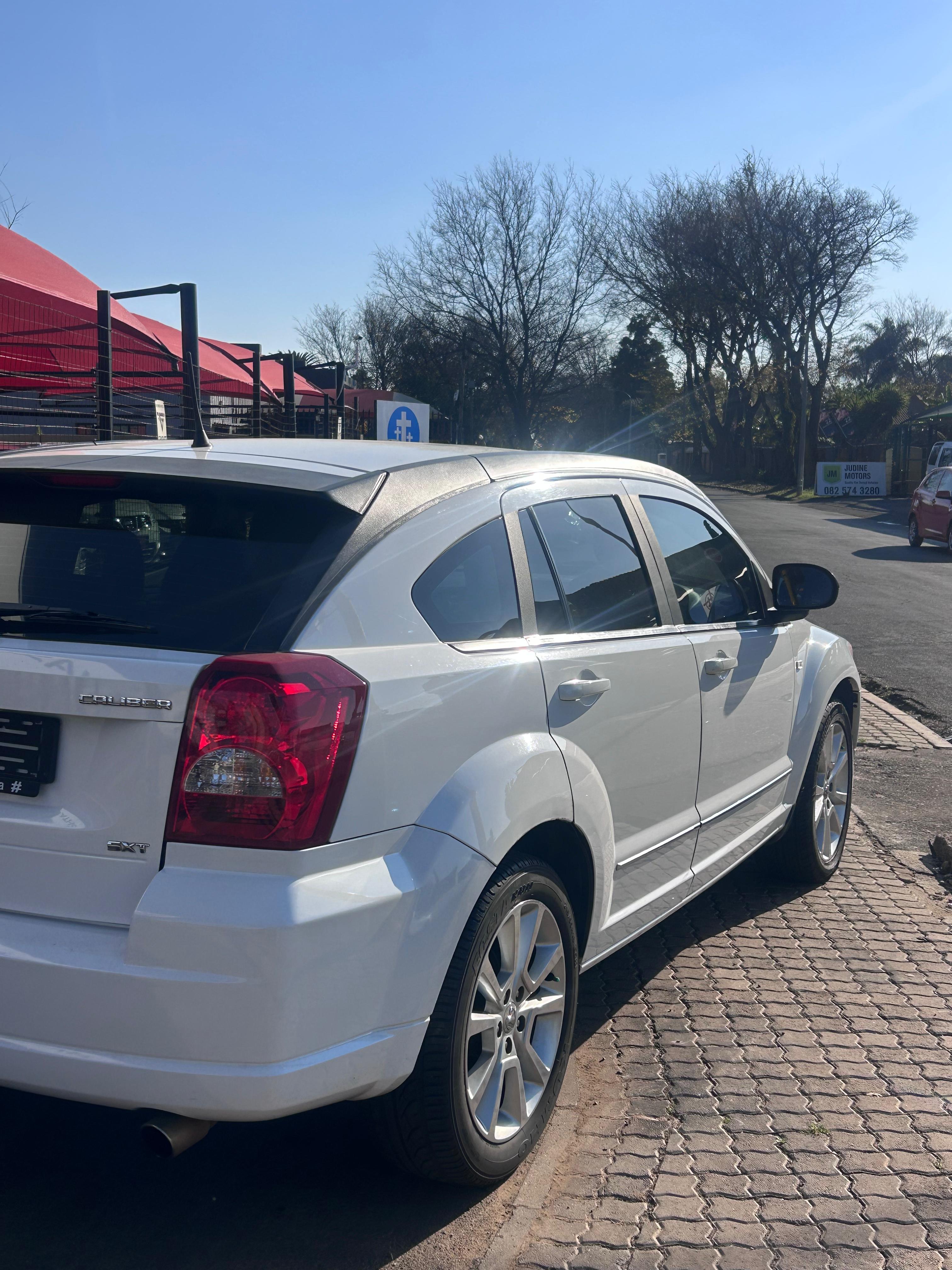 2011 Dodge Caliber 2.0 SXT A/T  thumbnail