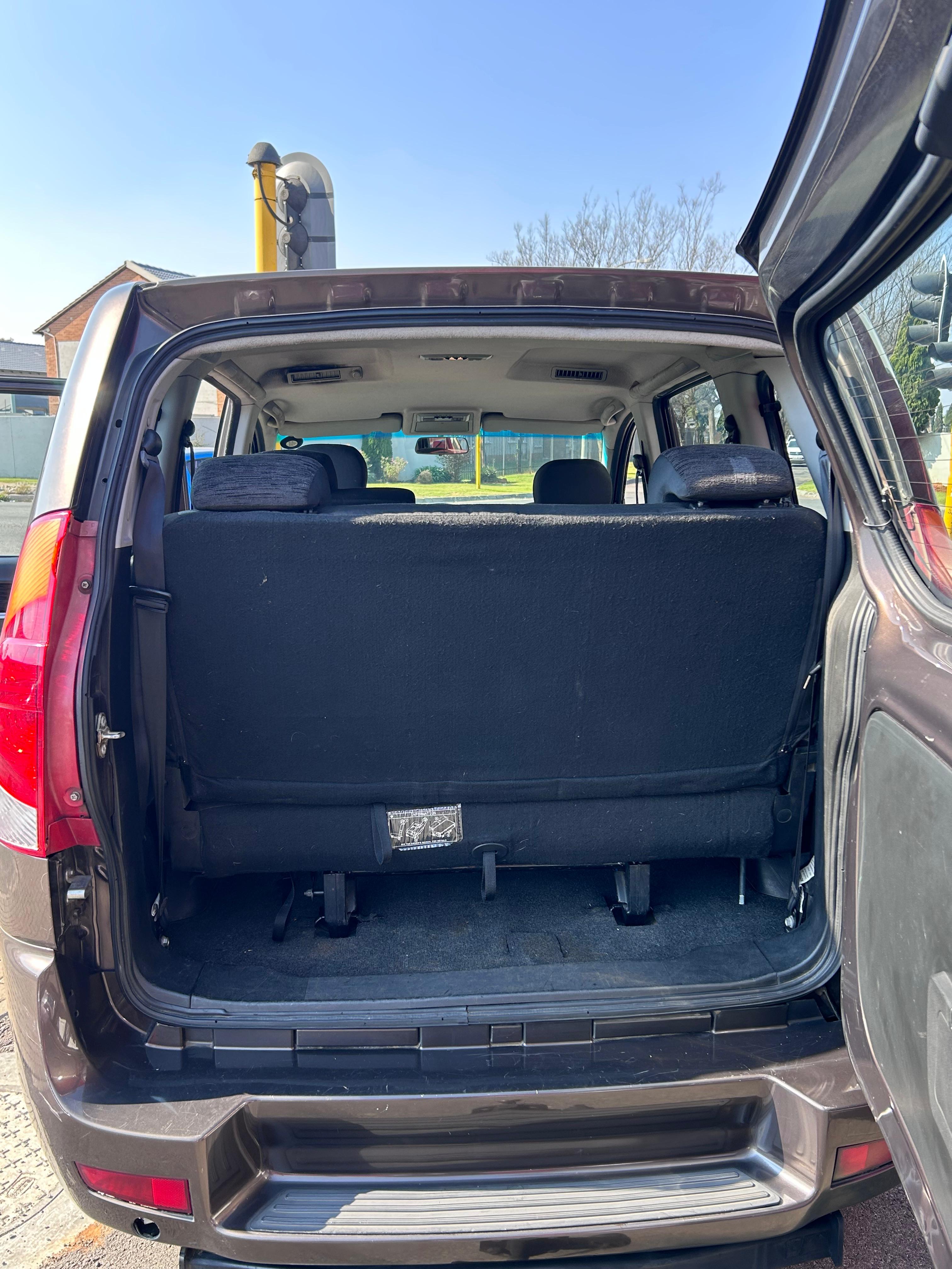 2011 Mahindra Xylo 2.5 CDRE- 8 Seater  thumbnail