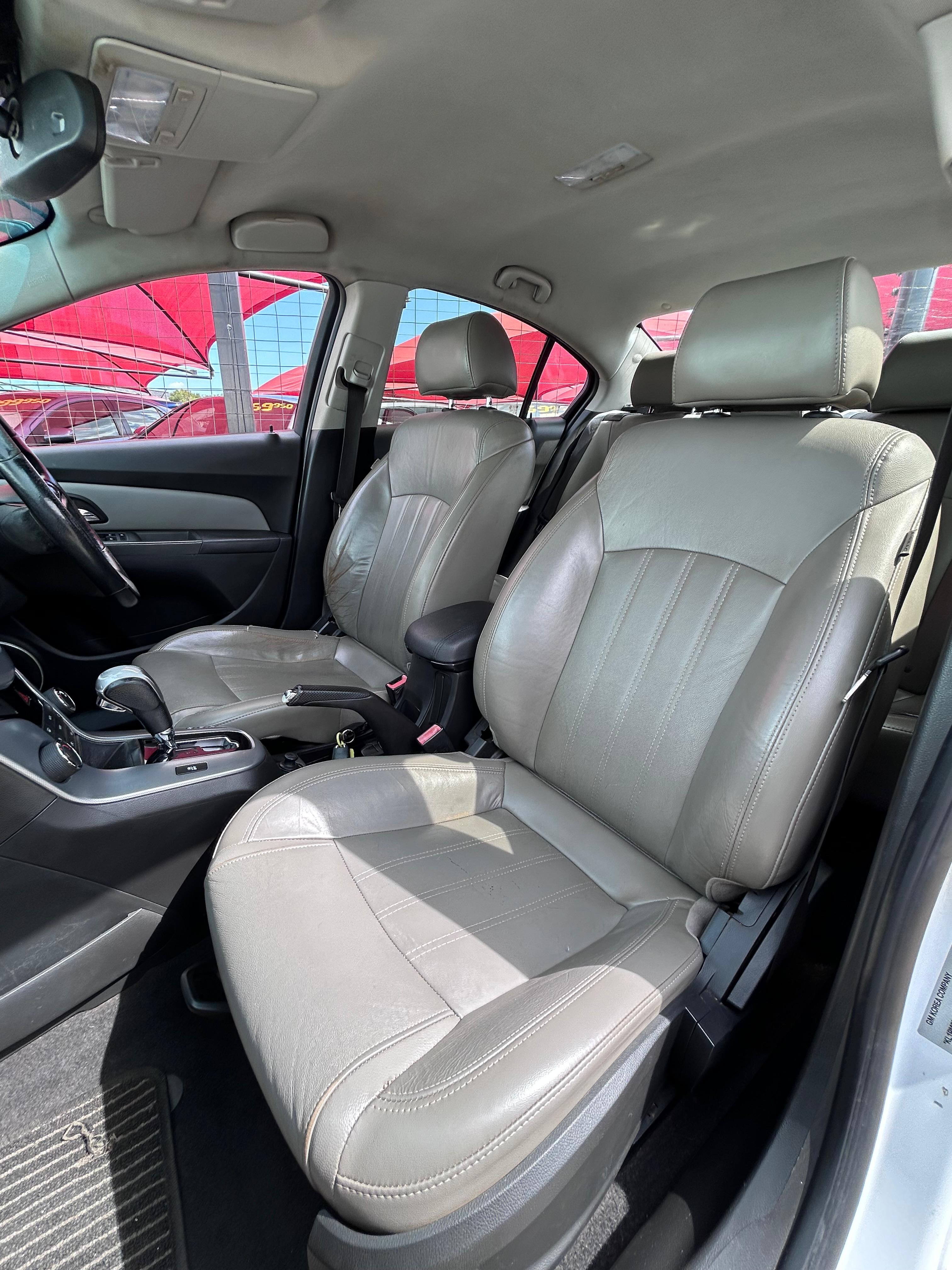 2012 Chevrolet Cruze 1.8 LT A/T thumbnail