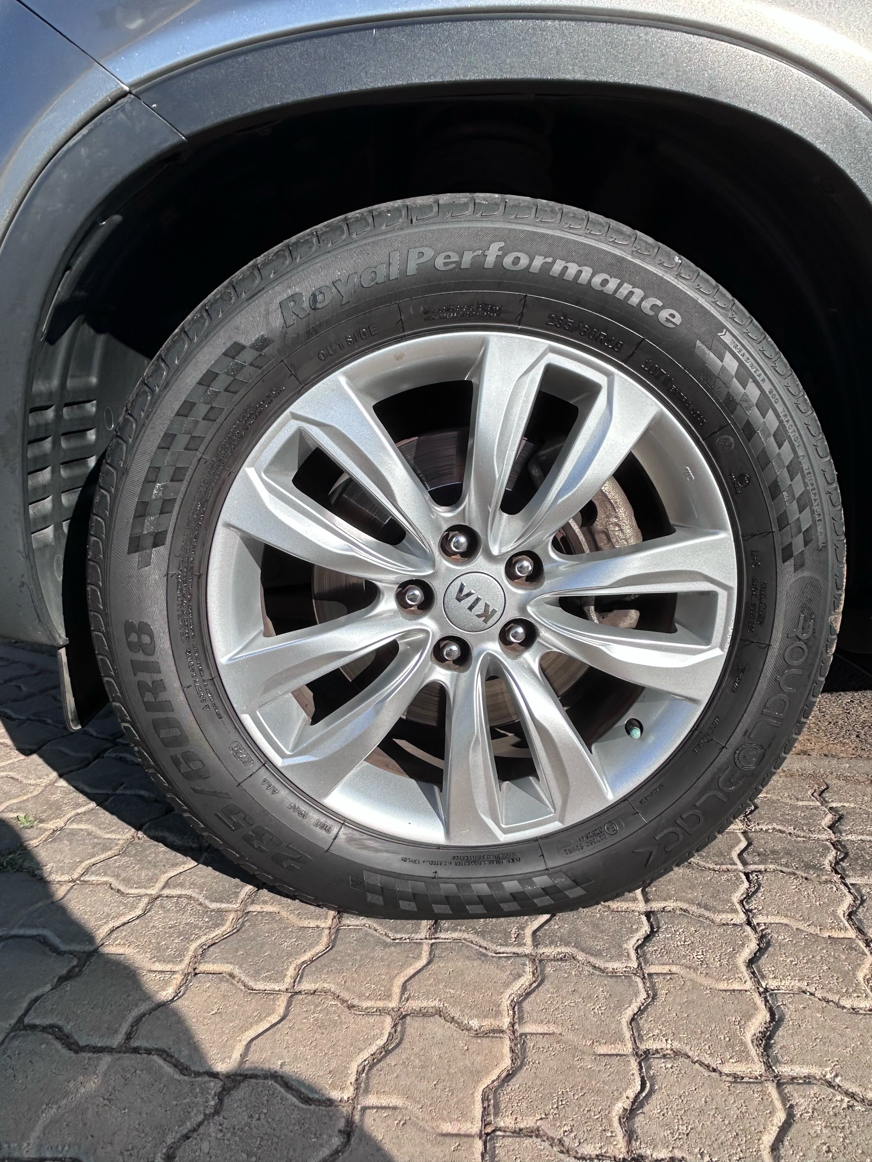 2012 Kia Sorento 2.2d 7 Seater A/T thumbnail