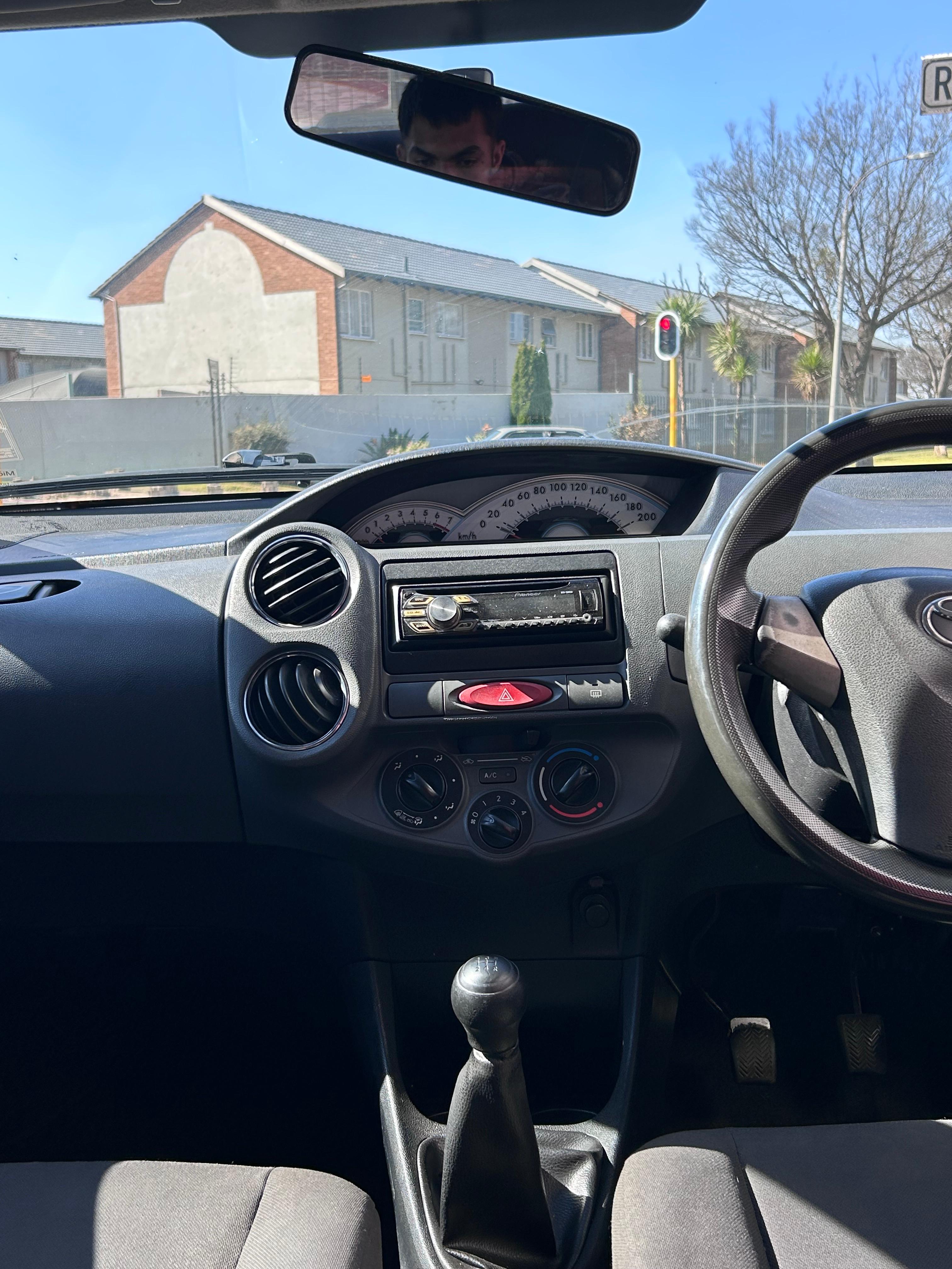 2012 Toyota Etios 1.5 XS  thumbnail