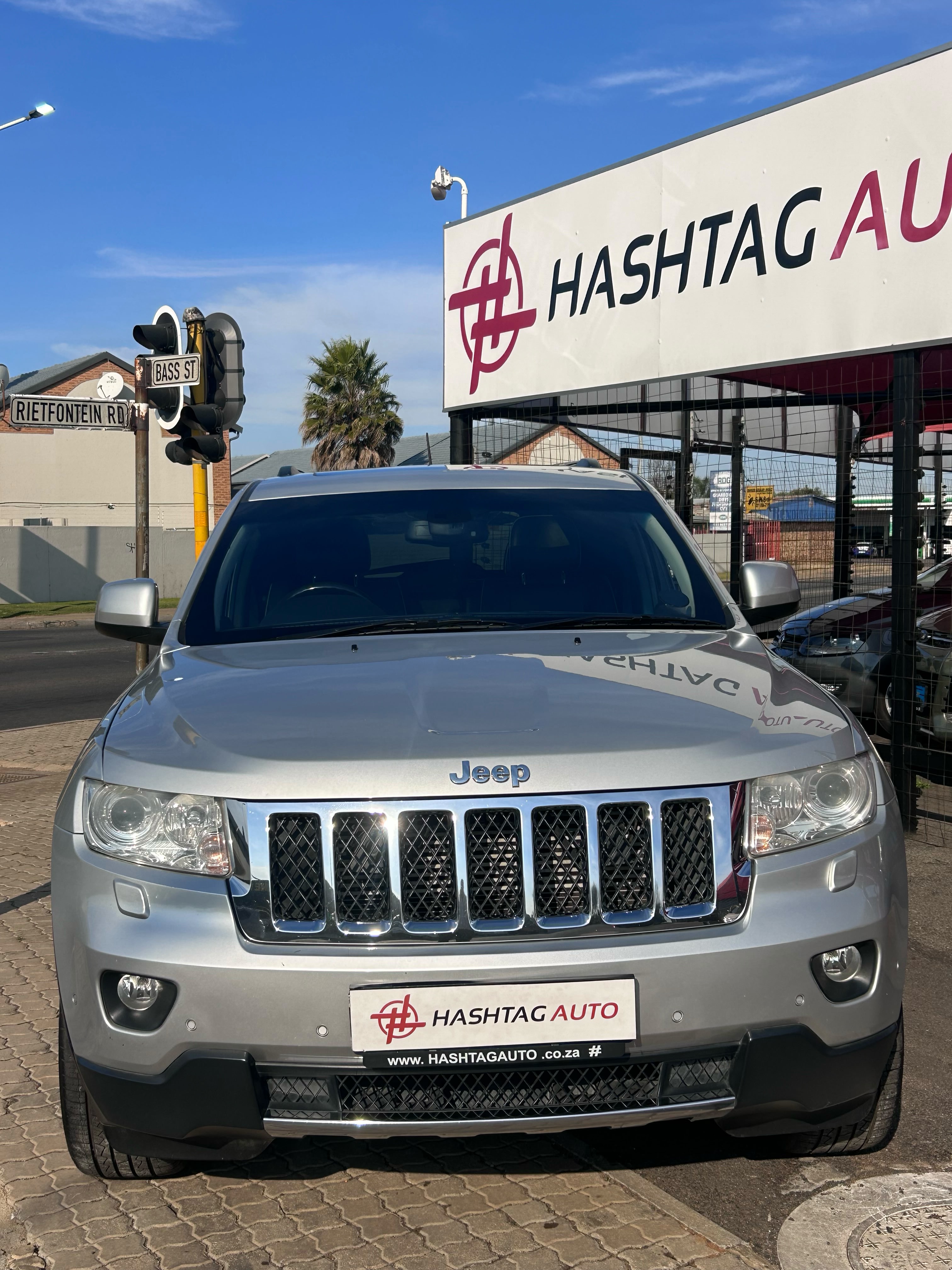 2013 Jeep Grand Cherokee 3.6 Overland A/T thumbnail