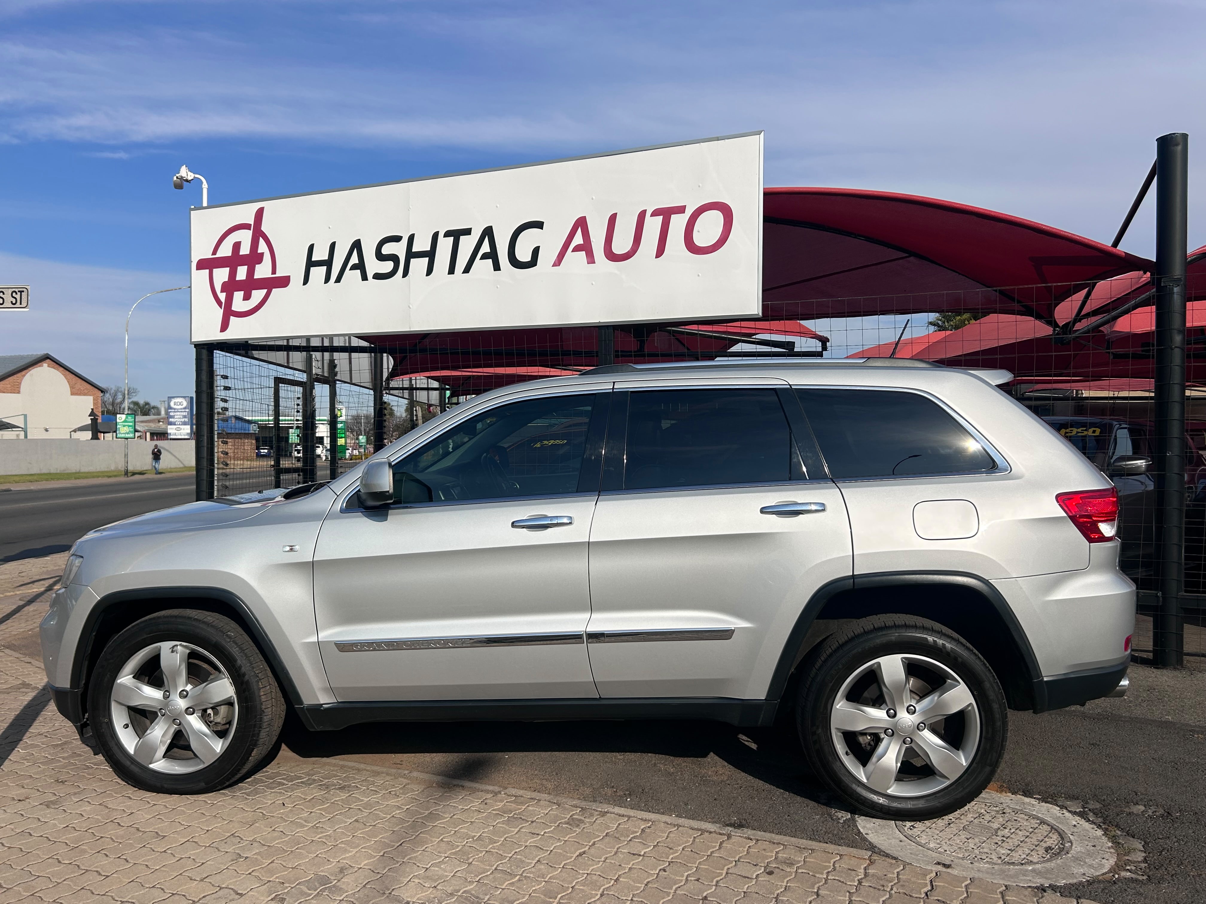 2013 Jeep Grand Cherokee 3.6 Overland A/T thumbnail