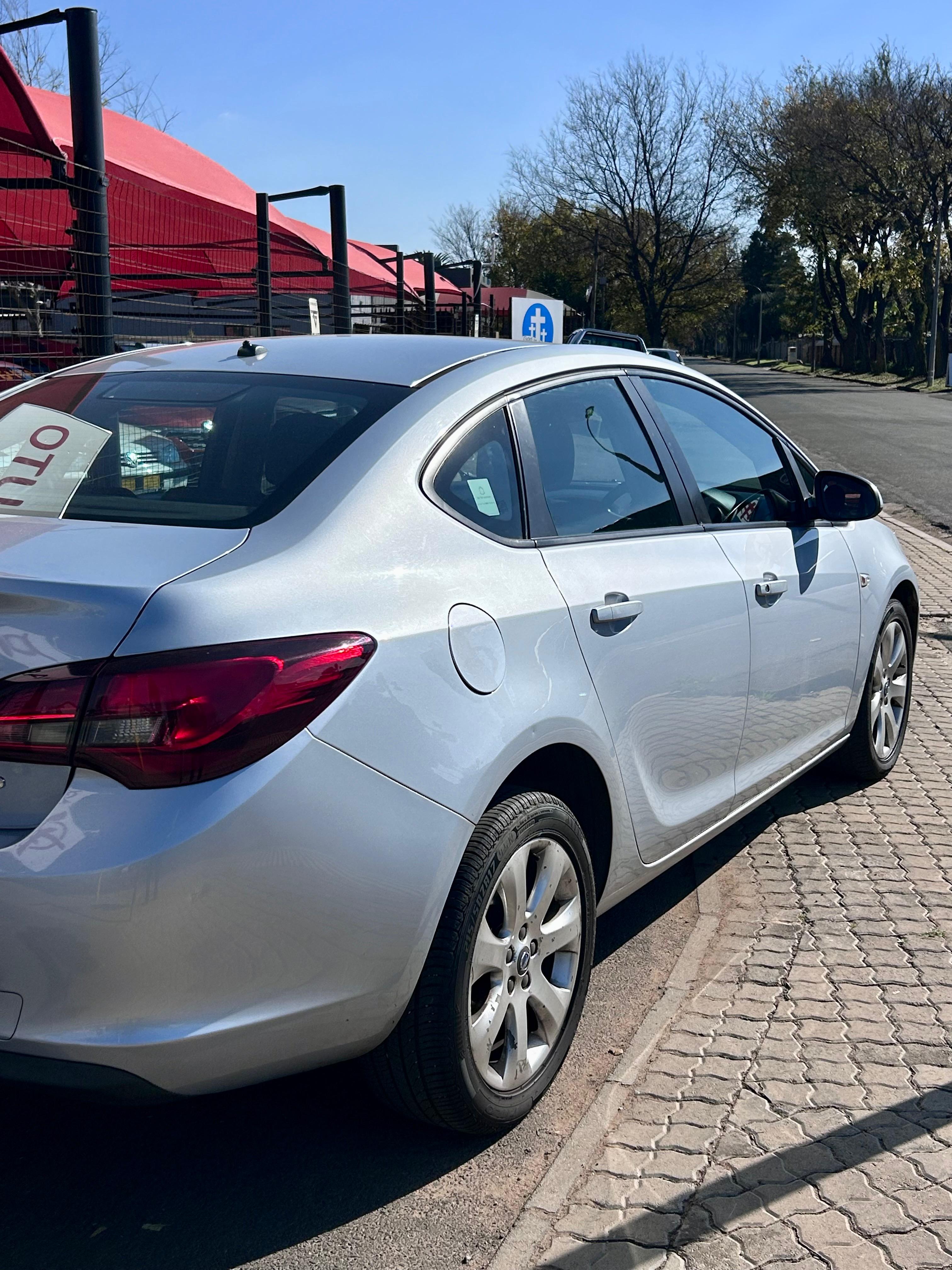 2014 Opel Opel Astra 1.4T A/T thumbnail
