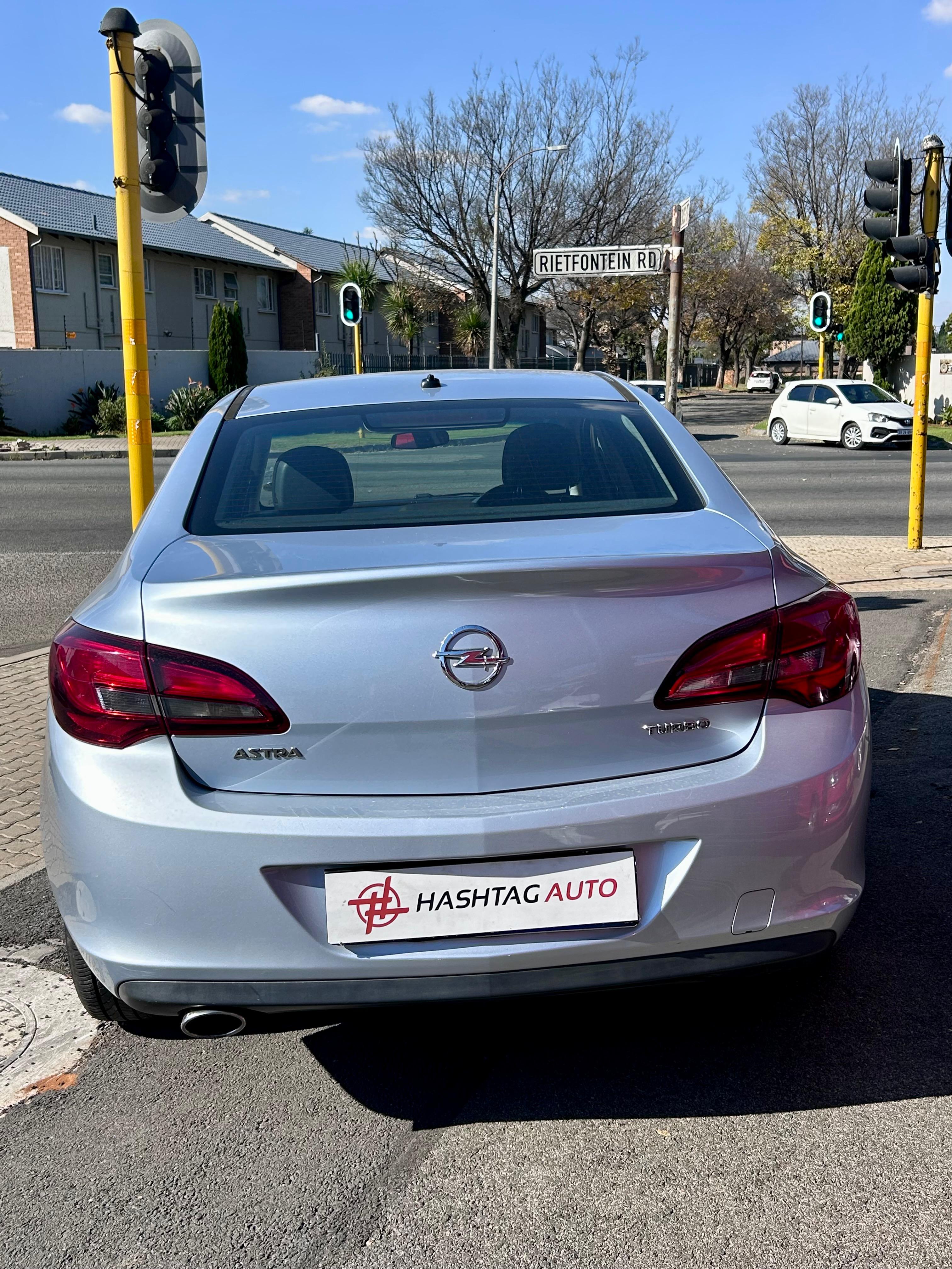 2014 Opel Opel Astra 1.4T A/T thumbnail