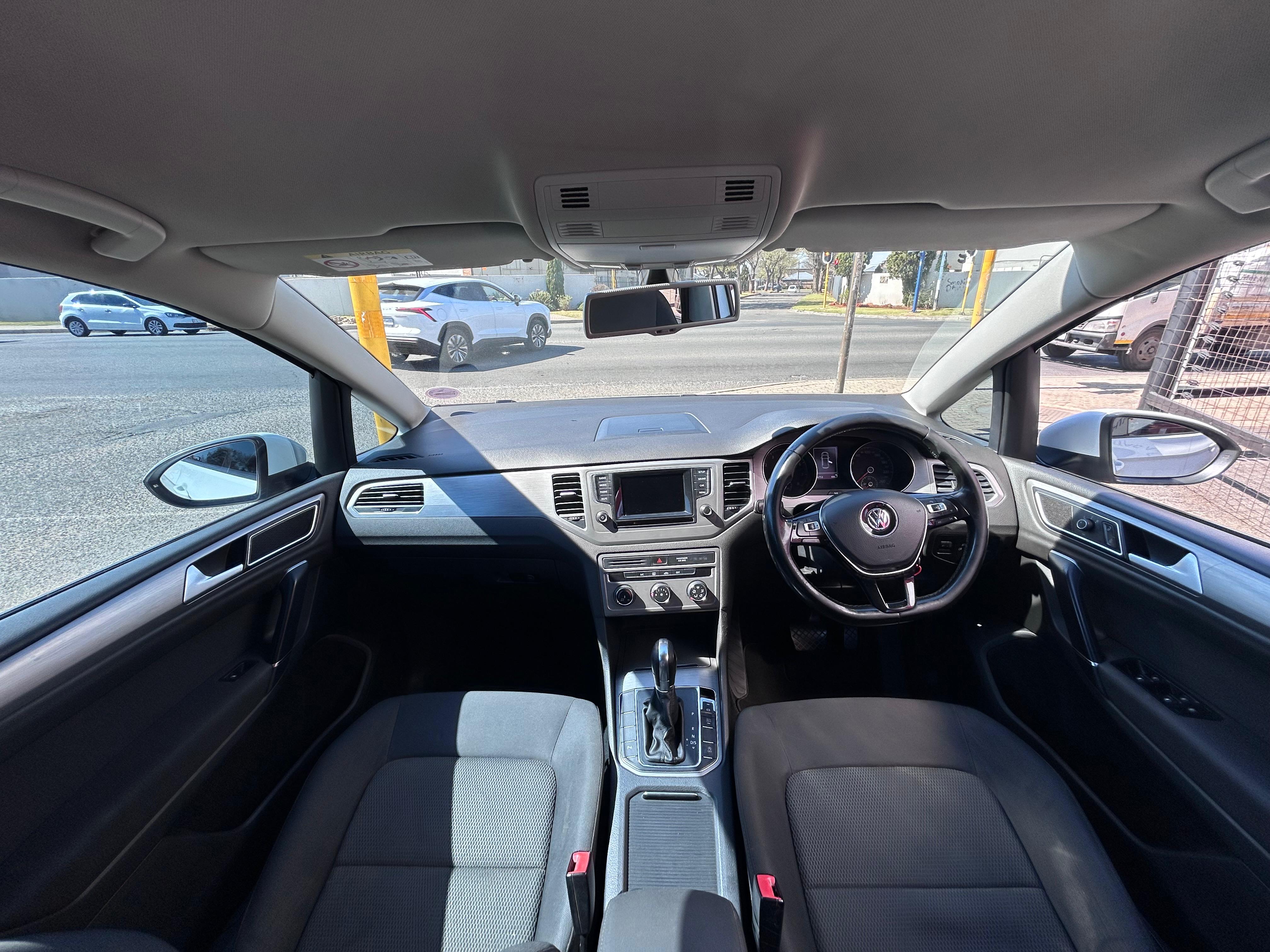2015 Volkswagen Golf Sv 1.4 Tsi Comfortline Dsg thumbnail