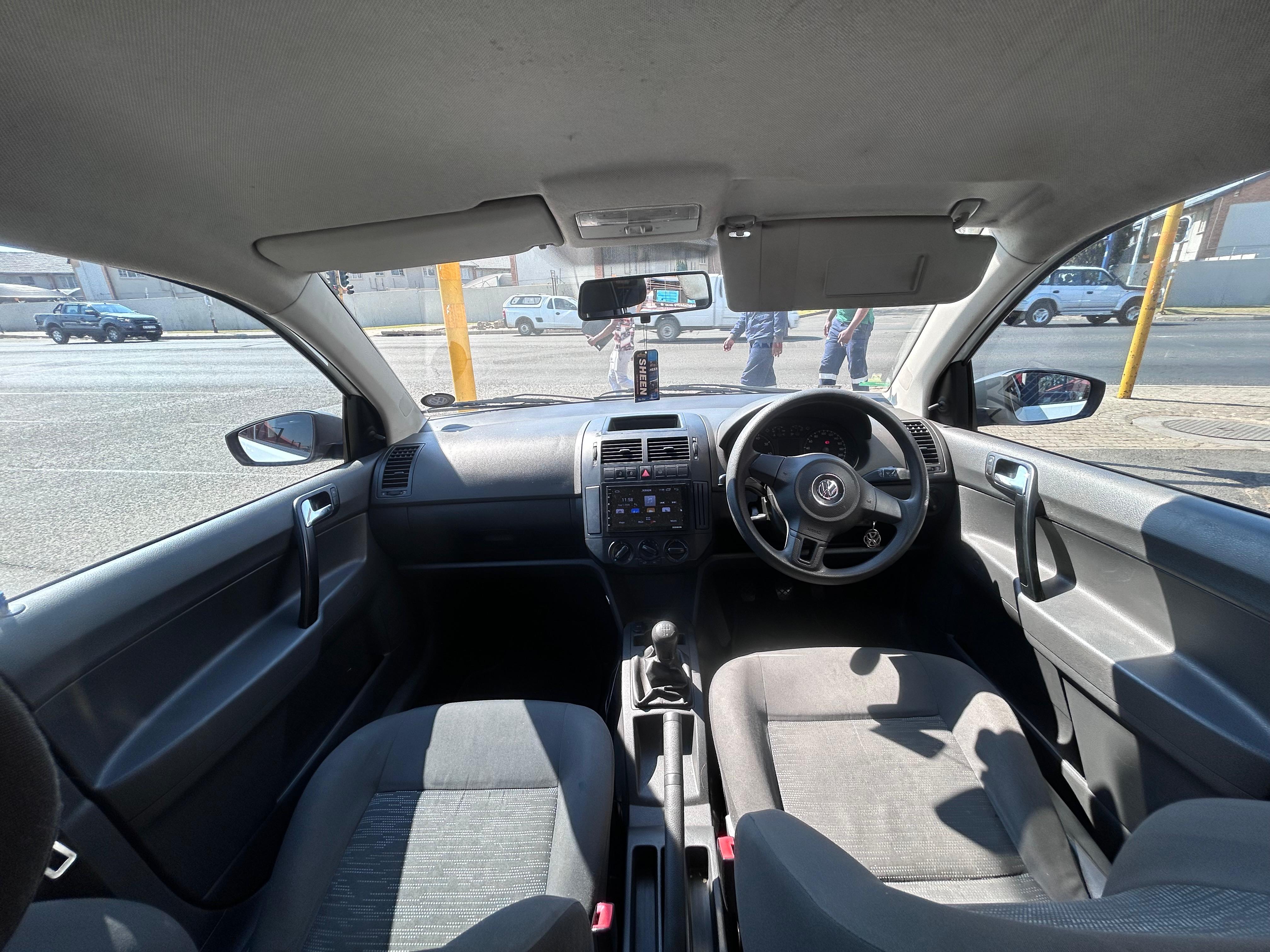 2015 Volkswagen Polo Vivo 1.4  thumbnail